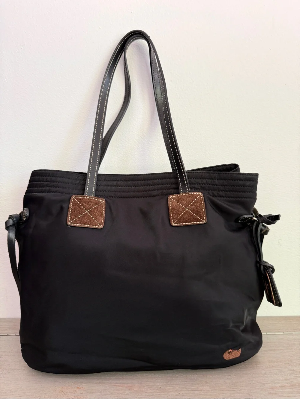 Dooney & Bourke Victoria Black Nylon Shopper Tote Bag Pink Lining Work Satchel